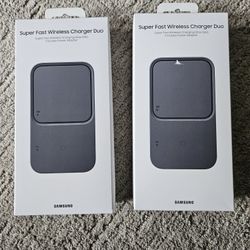 Samsung 15W Wireless Charger Duo with Travel Adapter

