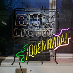 Neon Bud Light Que Movida Sign