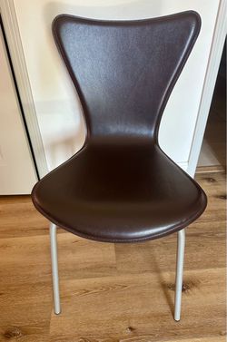 Modern Leather Chair