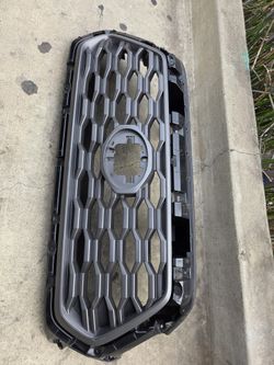 2016-2023 TOYOTA TACOMA GRILLE FRONT GRILL OEM 53(contact info removed)0 A01