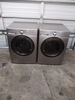 KENMORE Washer and dryer