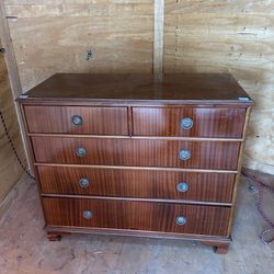 Antique  American Mahogany Chest of Drawers