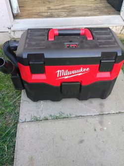 Milwaukee M18  Wet And Dry Vacuum