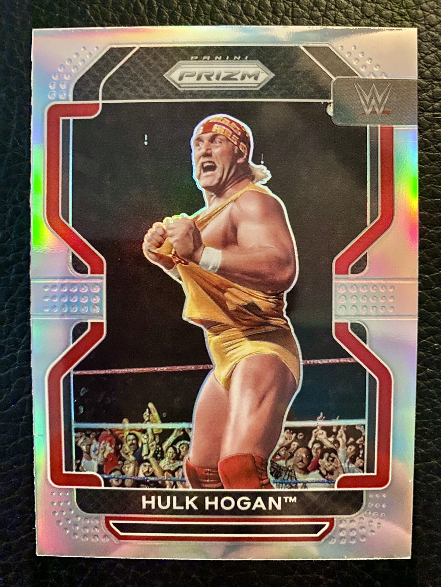 Hulk Hogan 2022 Panini Prizm WWE #195 SILVER PRIZM!