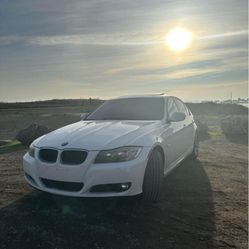 BMW 328I 