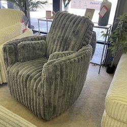 Cordoba Pewter Swivel Manual Recliner 