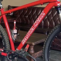 Santa Cruz Mountain Bike , Like New 