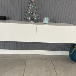 Floating TV Mount Never Used