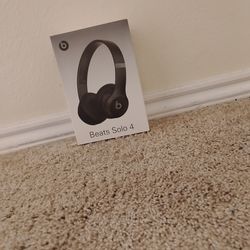 Beats solo 4