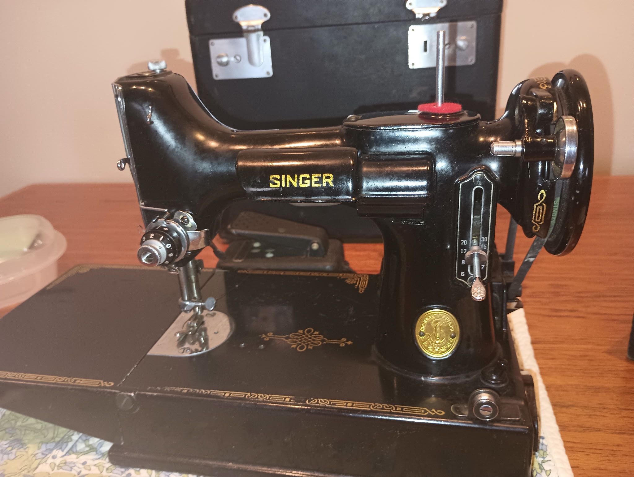 Vintage 1948 Singer Featherweight 221 Pedal Sewing Machine and Carry Case