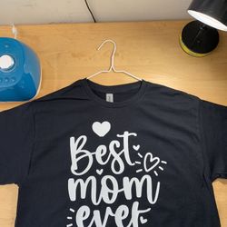 Best mom T-shirts Size L
