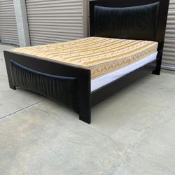 Queen Bed Frame With Mattress 