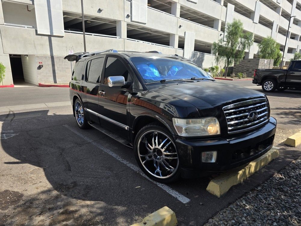 GOT THEM 24" ALL CHROME UNIVERSAL 6LUG . NO CAPS BUT GREAT TIRES