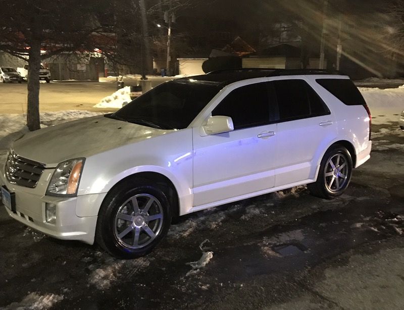 Cadillac SRX 2004 all wheel drive V8 4.6L