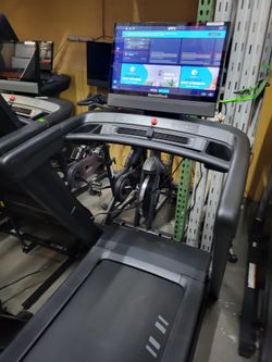 FULLERTON - Lightly used  2025 model Nordictrack Commercial 2450 Treadmill 14MPH max speed- 1300$