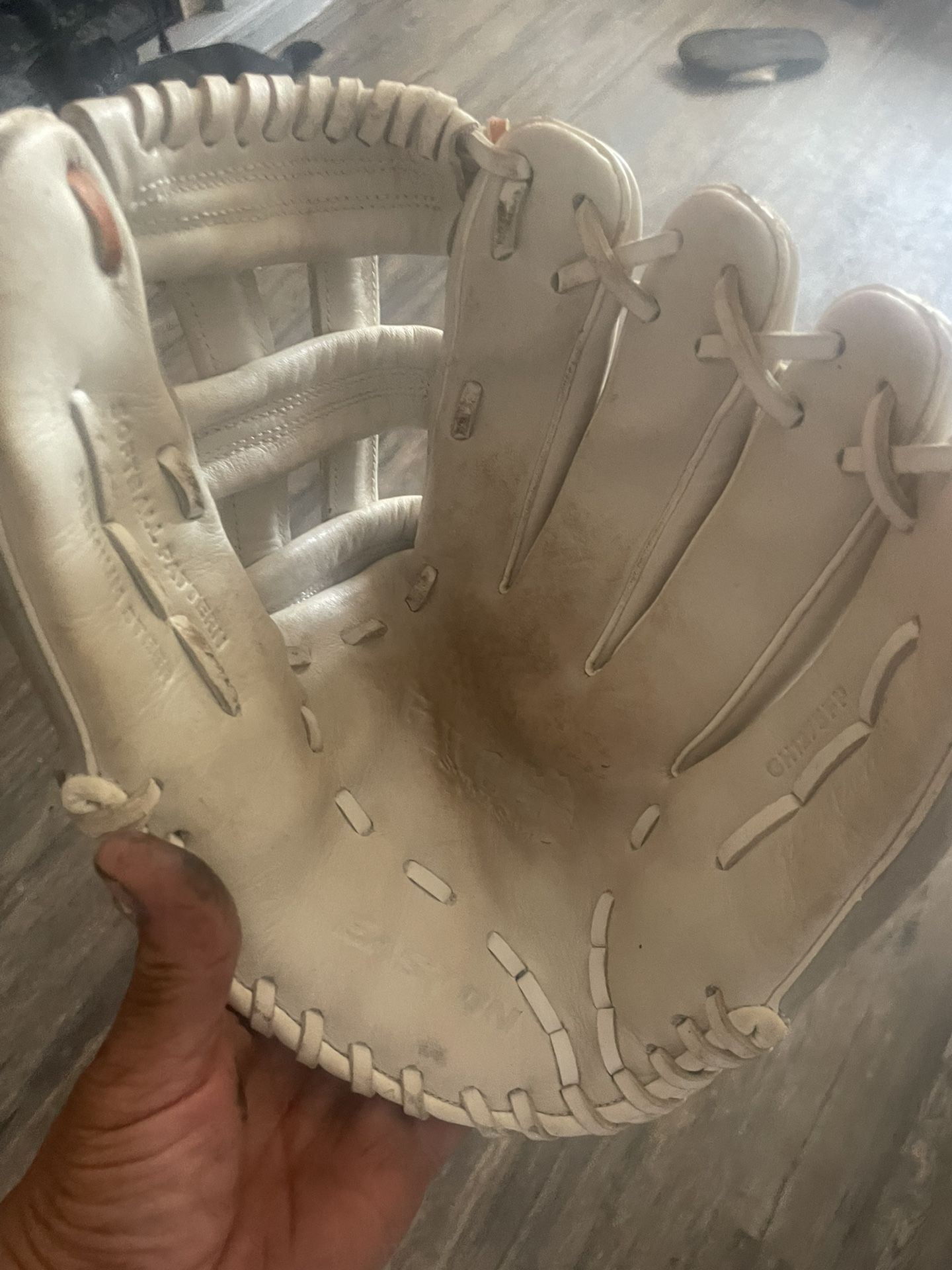 Eastton Ghost Softball Glove