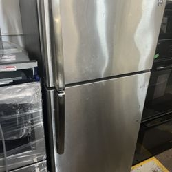 Ge Top Freezer Fridge 18cf Apt Size 
