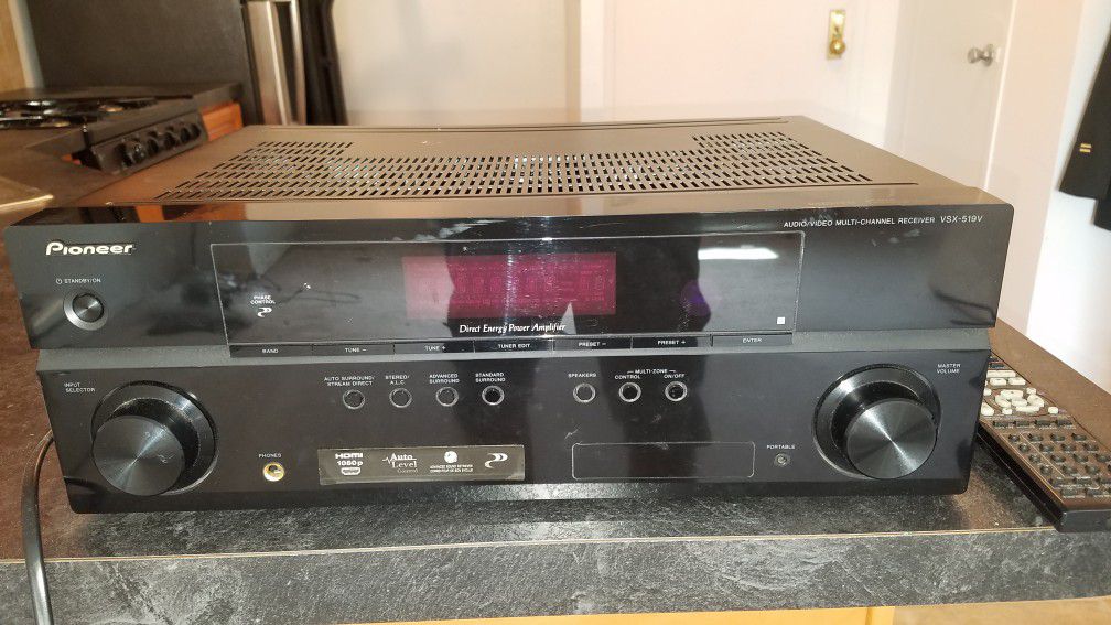 Pioneer VSX-519V-K 5 x 110W 5.1-Channel Home Theater Receiver