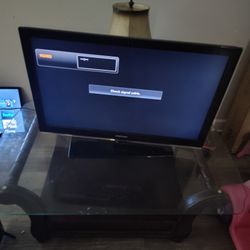32in Roku Onn & 45in Samsung 