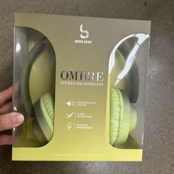 NWT Stereo Headphones 