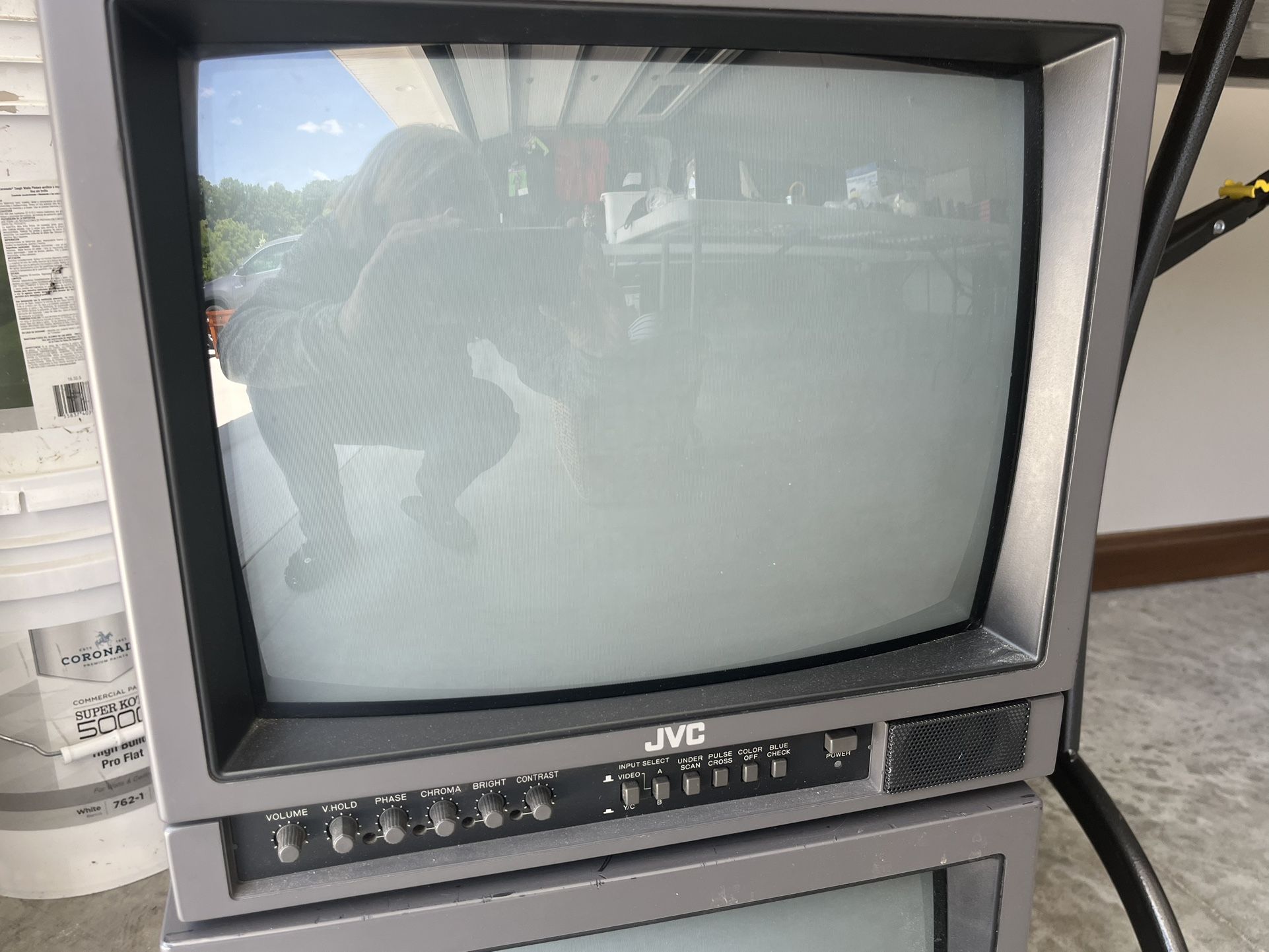 JVC 14” Monitor x 2