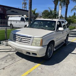 2004 Cadillac Escalade