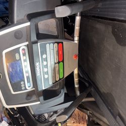 Treadmill (Reebok treadmill)(black)(full size)