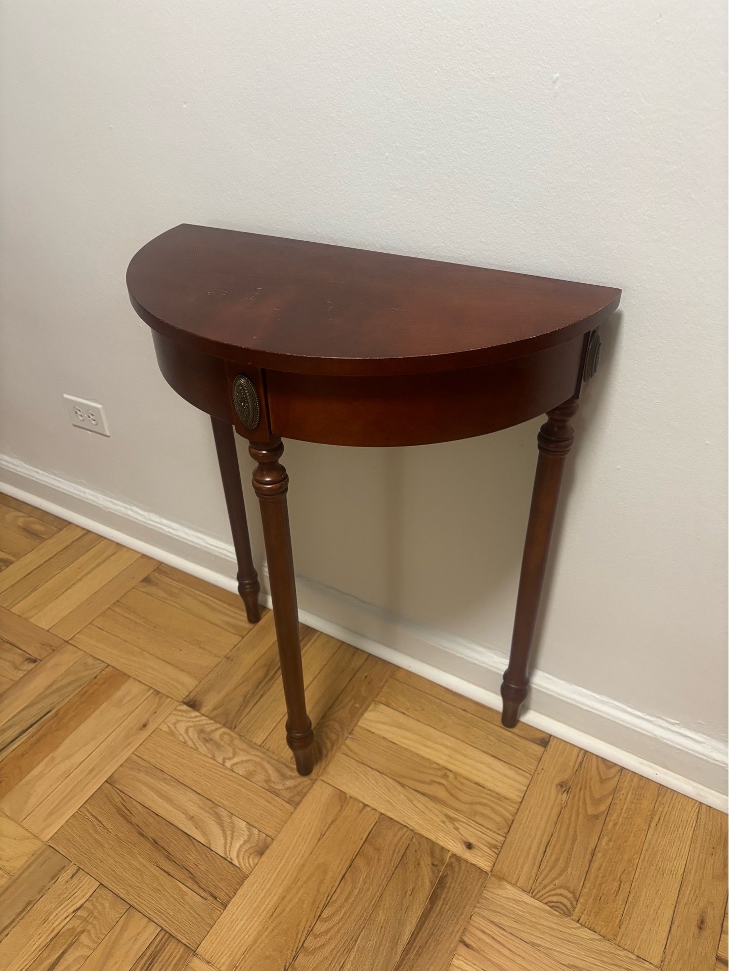 Half moon Accent Table