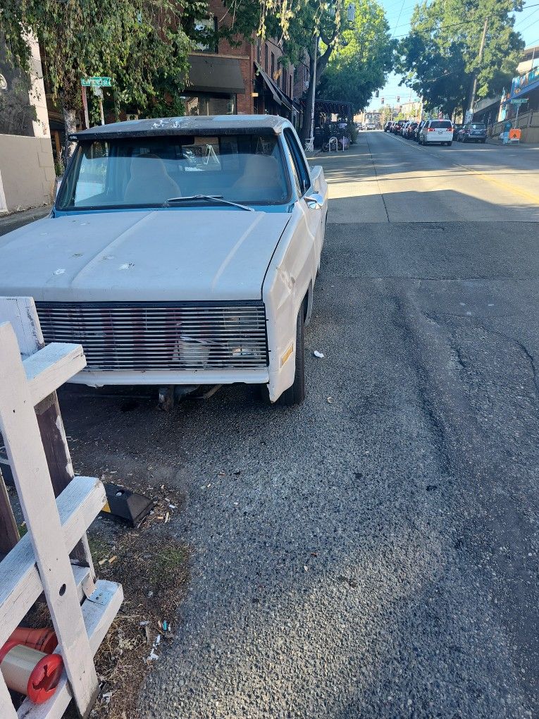 77 Short Box On 22s