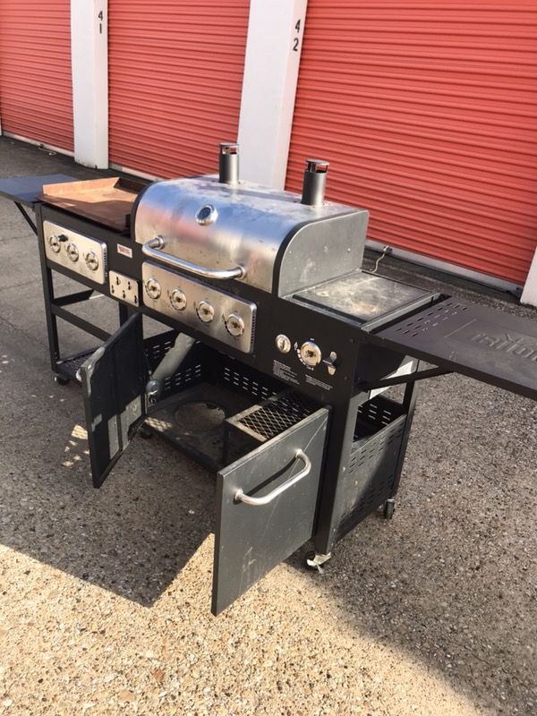 Gas / Charcoal Outdoor Gourmet Pro Triton 7 Burner Grill