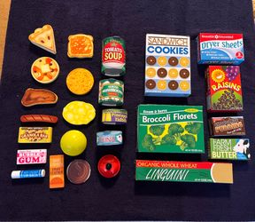 Melissa and Doug Lot of Mixture of Pretend Play Items