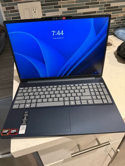 Lenovo IdeaPad Slim 3 15AHP10 15.3