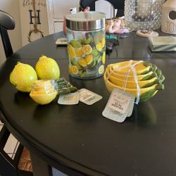 Lemon Set $16.00 If Shipped.