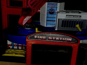 Hot Wheels Fire Station