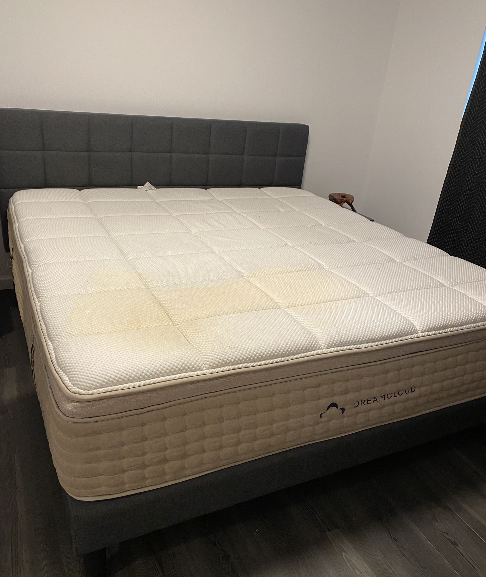 King Dreamcloud Mattress for Sale in WA OfferUp