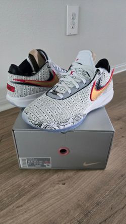 Brand new lebron xx  white/metallic gold_black size 12.5 sz 12.5 basketball nike