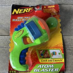 Nerf Atom Blaster Hand Popper 2006 W/ 1 Foam ball  New Old Stock Vintage