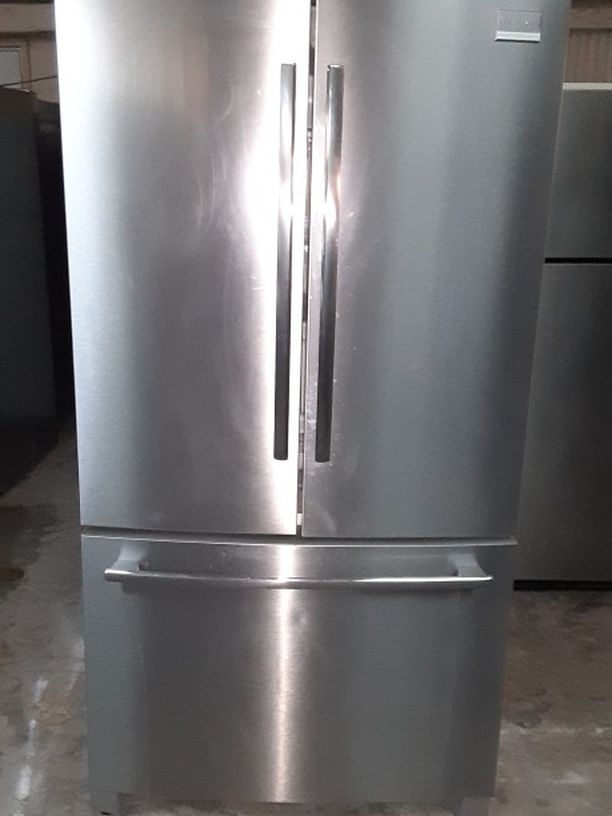 Refrigerator Frigidaire good Condition 3 Months warranty Delivery And Install