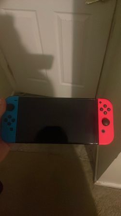 Trading nintendo switch oled for ps vita 1000 (comes with charger)