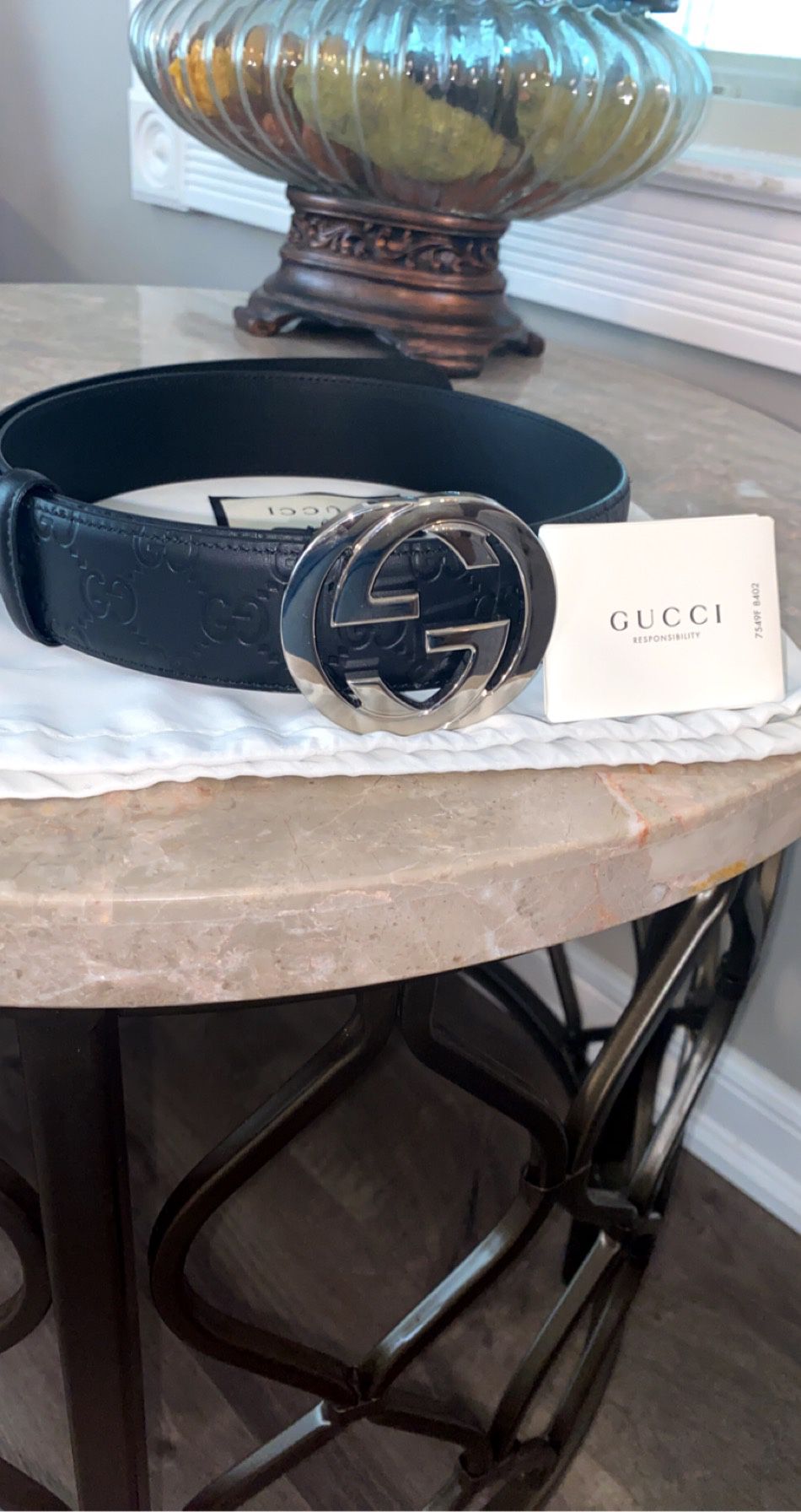 Gucci Mens belt signature logo embossed black leather silver buckle