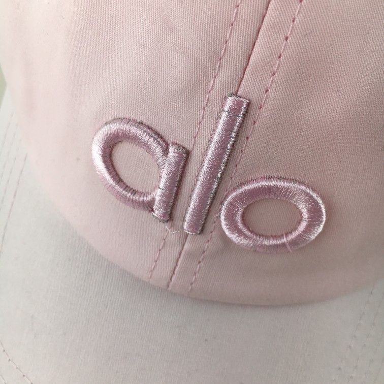 ALO yoga hat classic baseball cap pink for Sale in New York  display picture 1