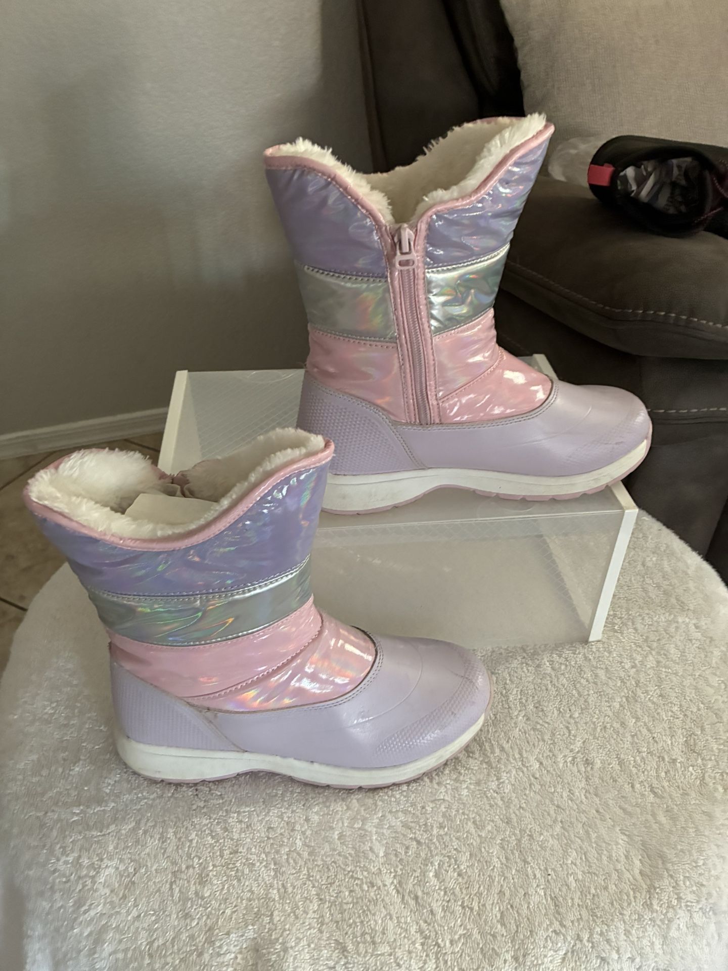 Boots Snow ❄️ Size .5