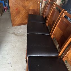 Counter height Brown wood table w/ 4 chairs