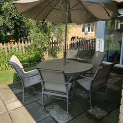 Patio Furniture Set. 