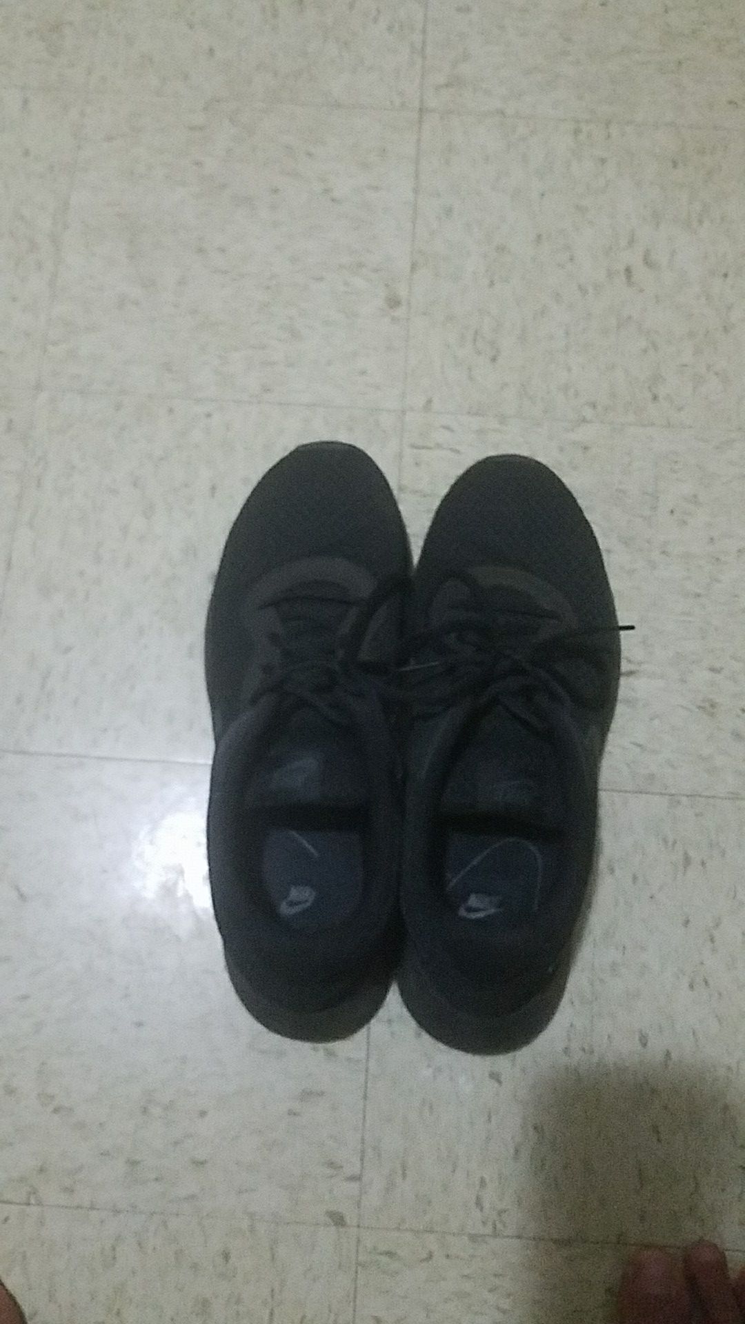 Nike black tanjuns
