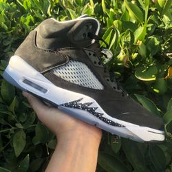 Jordan 5 moonlight size 11.5