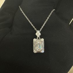 New Moissanite Emerald Pendant Necklace 1CT,18K White Gold Plated Sterling Silver