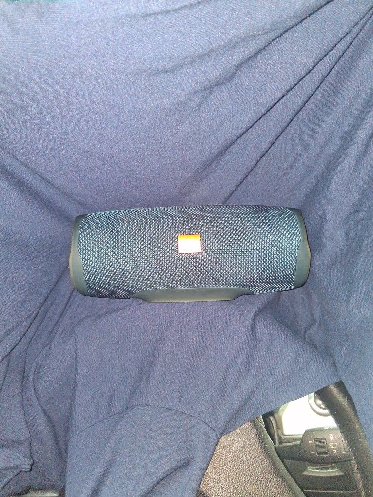 JBL CHARGE 4