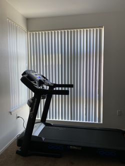 Nautilus - T616 Treadmill -Black