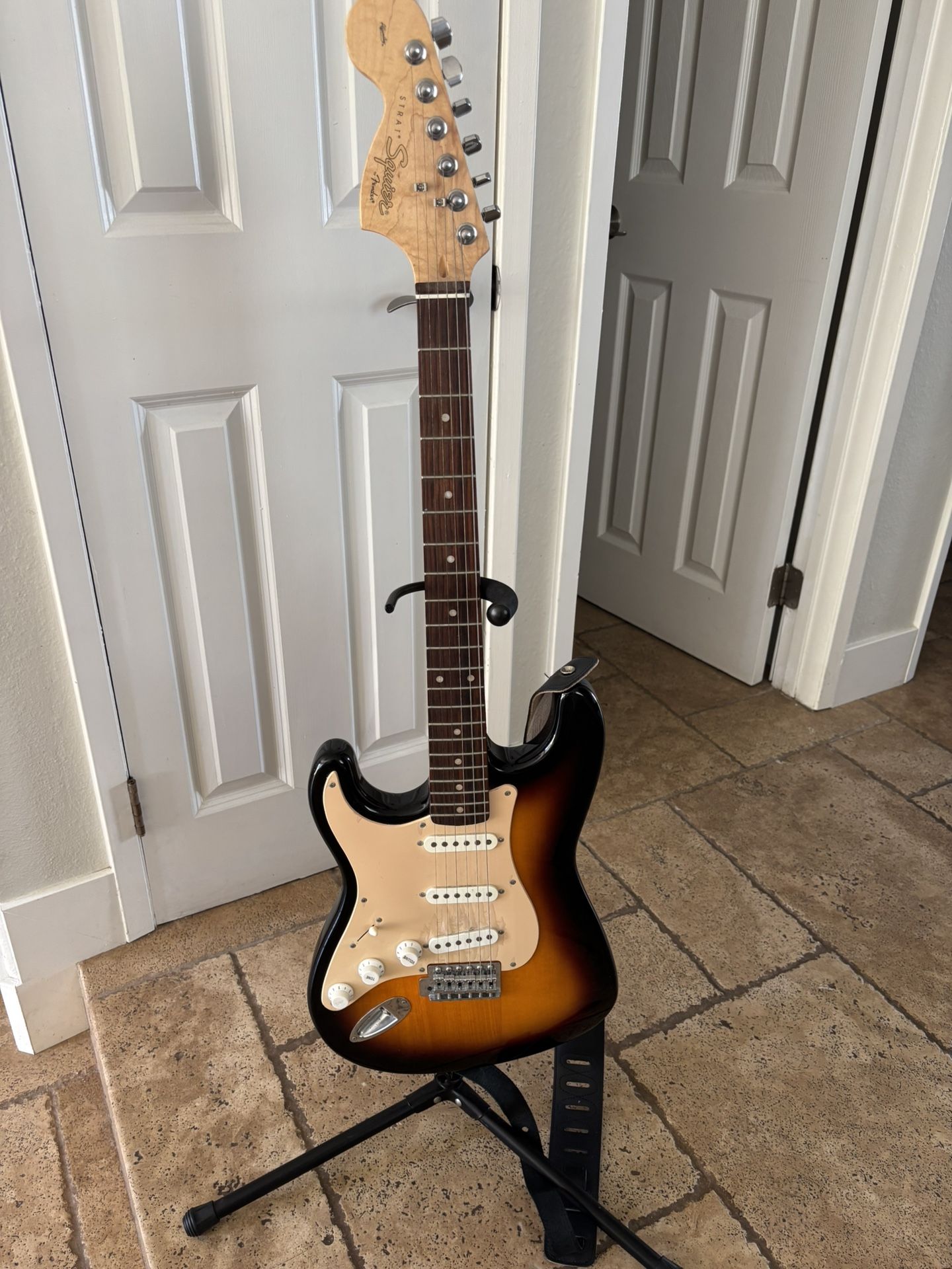 Squier Affinity Series Stratocaster Electric Guitar